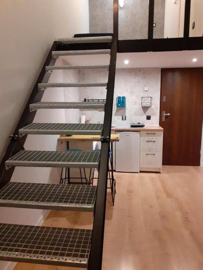 Hola Apartamenty Pomorska 65 Лодзь Экстерьер фото